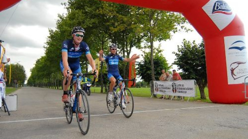 Andris Smirnovs (no labās)
Foto: Linards Veide