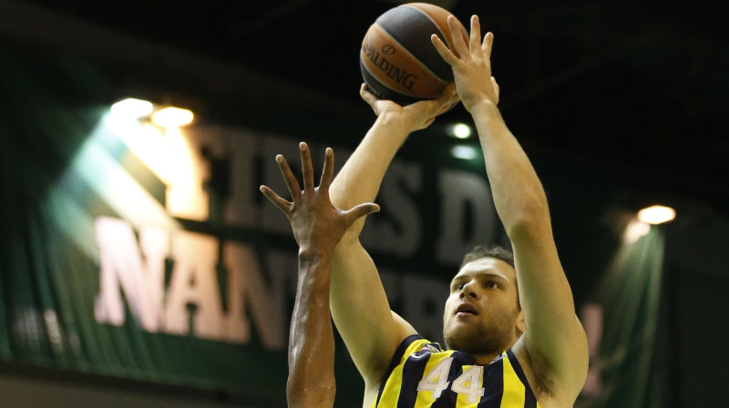 Bojans Bogdanovičs turpinās karjeru aiz okeāna 
Foto: AFP/Scanpix