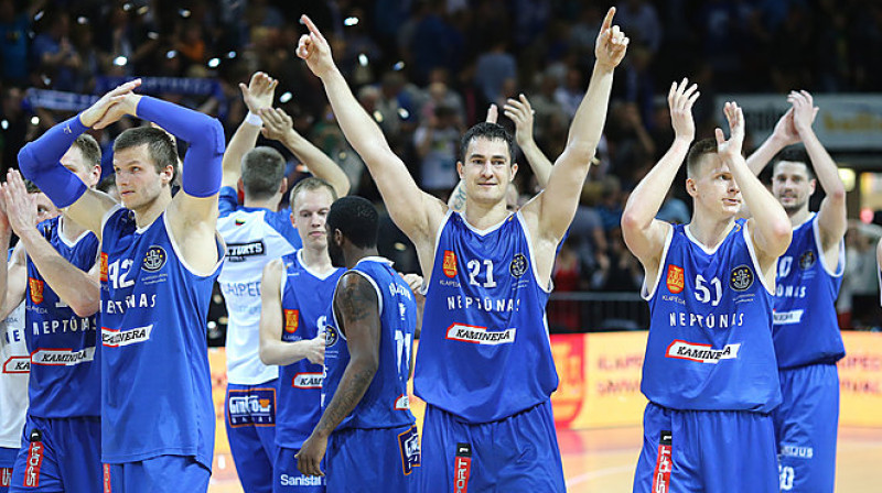"Neptūnas" basketbolisti 2014. gada jūnijā pirmo reizi izcīnīja sudraba medaļas Lietuvas čempionātā
Foto: www.lrytas.lt