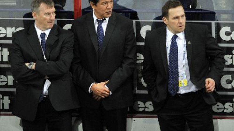 Toms Kūlens, Teds Nolans un Artūrs Irbe
Foto: Romāns Kokšarovs, Sporta Avīze, f64