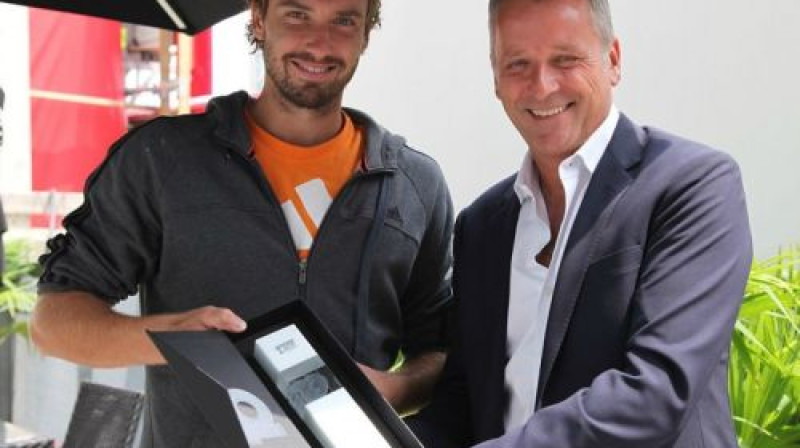 Ernests Gulbis un ATP prezidents Kriss Kermods
Foto: Atpworldtour.com