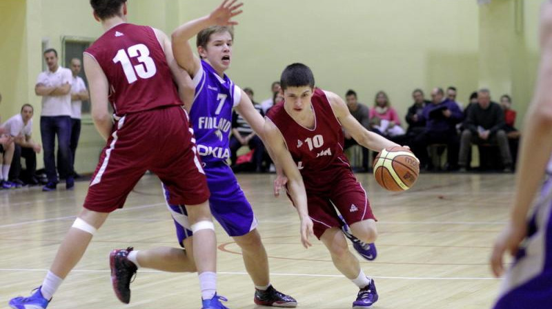 Reinis Rudzītis un Latvijas U16 izlase: ceturtdien izšķirošā cīņa par Baltijas kausu.
Foto: basket.ee