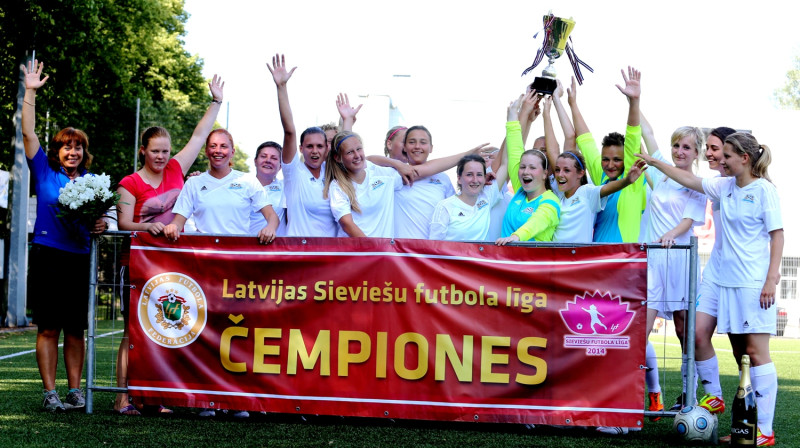 Rīgas Futbola skolas spēlētājas
Foto: www.lff.lv