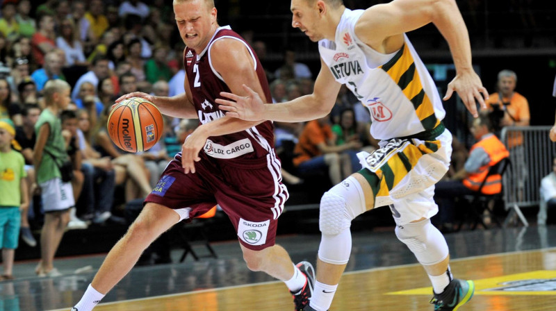 Aigars Šķēle 2014. gada vasarā debitēja Latvijas valstsvienībā
Foto: Romāns Kokšarovs, f64