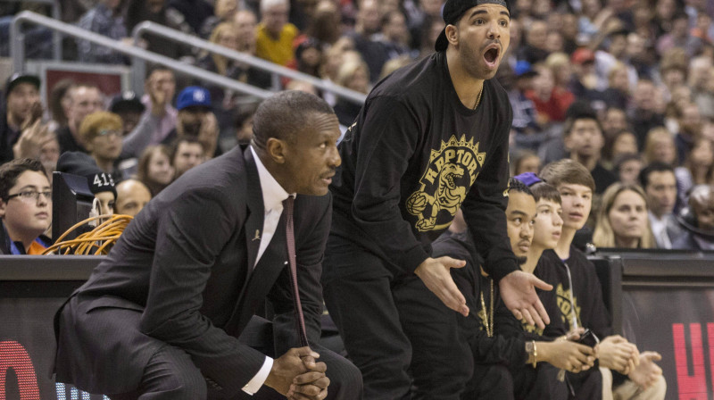 "Raptors" galvenais treneris Dveins Keisijs un Dreiks, reaģējot uz tiesneša lēmumu pagājušajā sezonā
Foto: AP/Scanpix