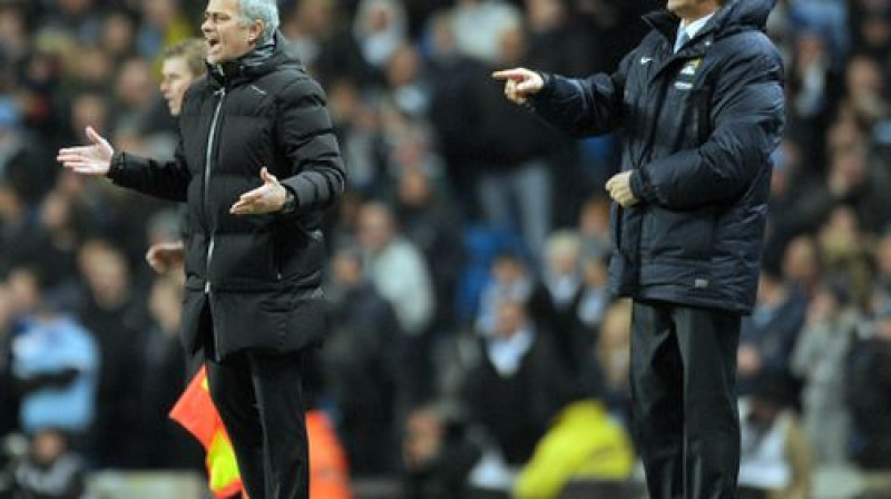 Žuzē Mourinju un Manuels Pelegrini ir galvenie pretendenti titula iegūšanai
Foto: AP/Scanpix