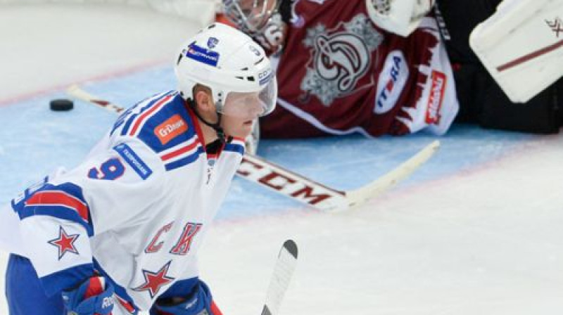 Tonijs Mortensons iemeta uzvaras ripu Jakuba Sedlāčeka sargātajos vārtos
Foto: ska.ru