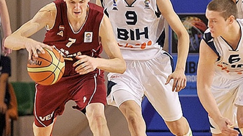Rodions Kurucs: 17 punkti otrajā puslaikā pret Lietuvu
Foto: Romāns Kokšarovs