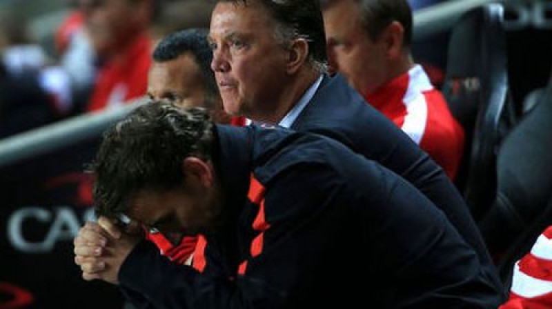 "United" treneru soliņš vakardienas mačā
Foto:  PA Wire/Press Association Images