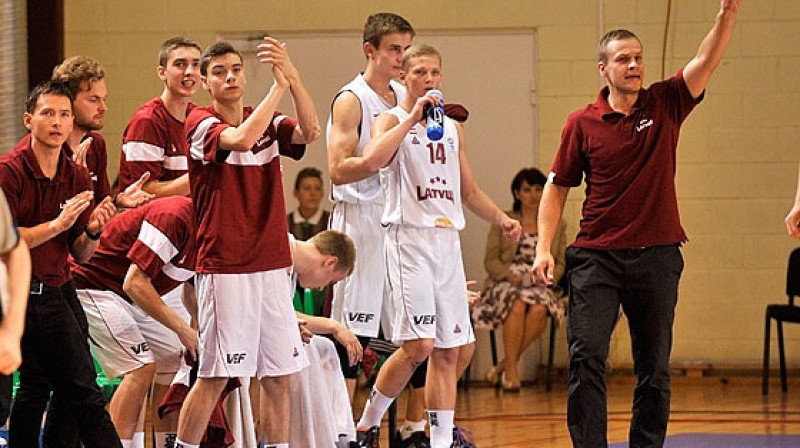 Jānis Gailītis un Latvijas U16 izlase: vēsturiska ceļazīme uz Eiropas čempionāta pusfinālu
Foto: Romāns Kokšarovs