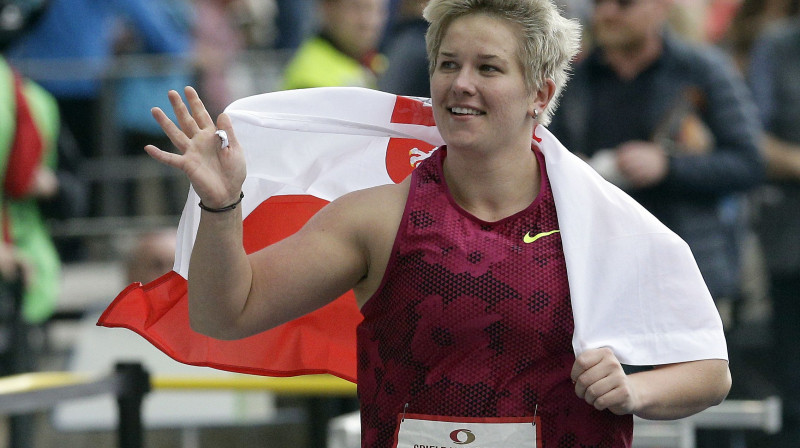Anita Vlodarčika pēc pasaules rekorda uzstādīšanas Berlīnē 
Foto: AP/Scanpix
