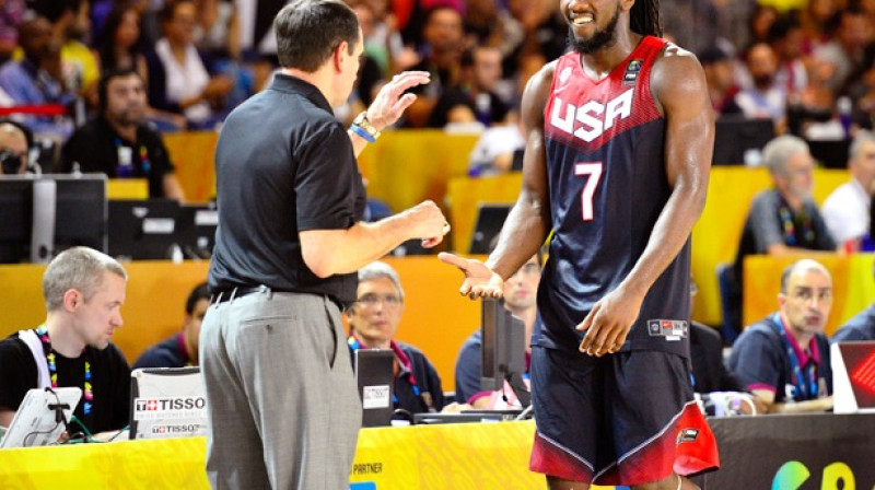 Maiks Kžiževskis pēc mača uzteica Keneta Farīda sniegumu. Foto: usab.com