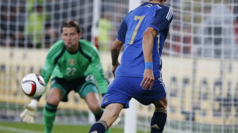 Anhels di Marija uzbrukumā Vācijas vārtiem
Foto:AP/Scanpix