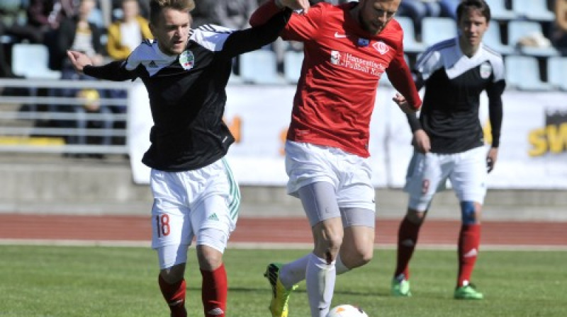 Krišs Kārkliņš pret Edgaru Gauraču
Foto: Romāns Kokšarovs, Sporta Avīze, f64