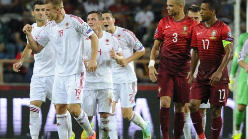 Albānijas futbolisti priecājas, bet portugāļi...
Foto:AFP/Scanpix