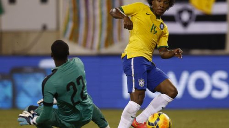 Viljans raida bumbu Ekvadoras vārtos
Foto: AFP/Scanpix