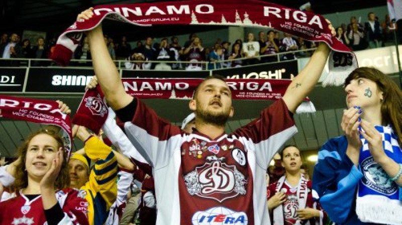 Rīgas "Dinamo" līdzjutējs sezonas atklāšanas spēlē pret Minskas "Dinamo"
Foto: Gints Ivuškāns, f64