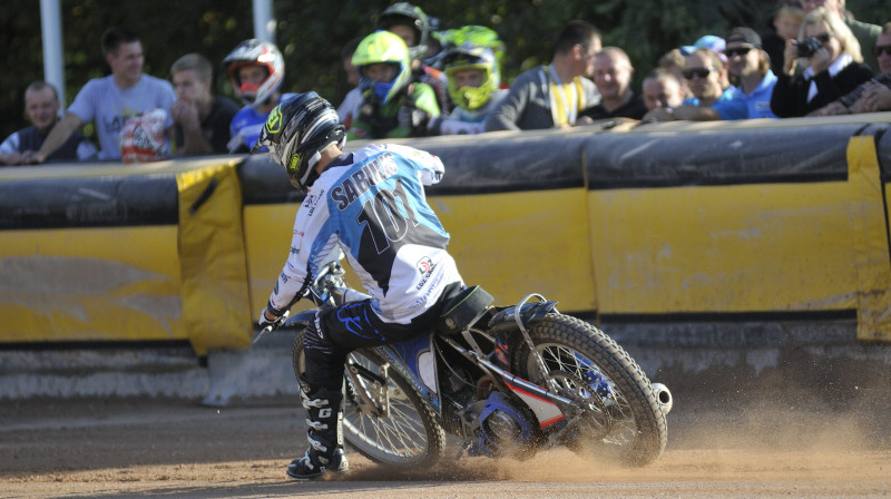 Kārlis Sabulis ar spīdveja motociklu
Foto: Jānis Pastars