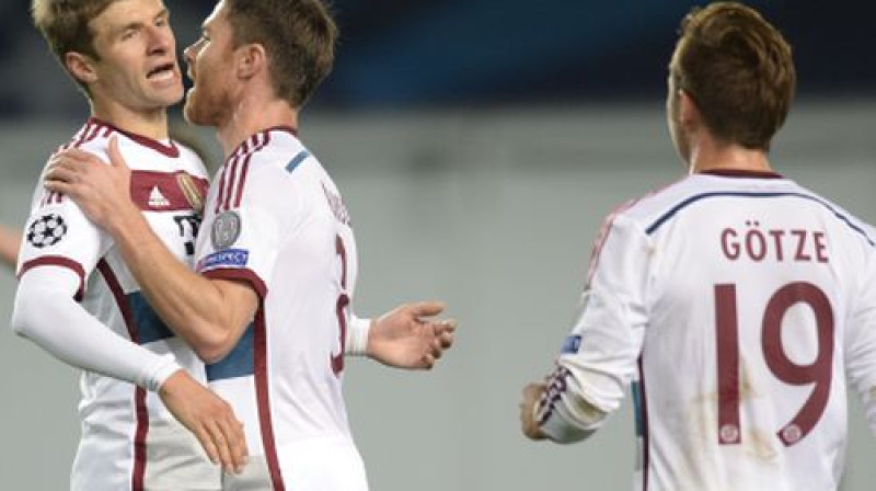 "Bayern" spēlētāji pēc vārtu guvuma
Foto: AFP/Scanpix