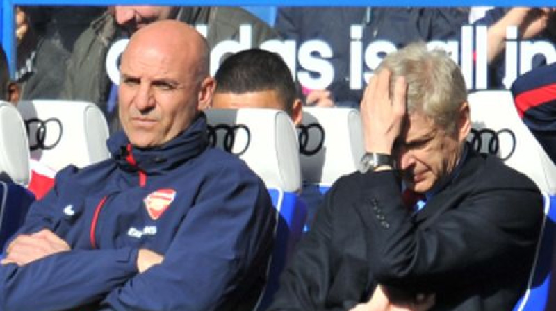 Arsēns Vengers (pa labi) iepriekšējā spēlē "Stamford Bridge" stadionā
Foto: AFP/Scanpix