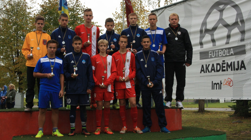 Simboliskā izlase. Foto: LFF.lv