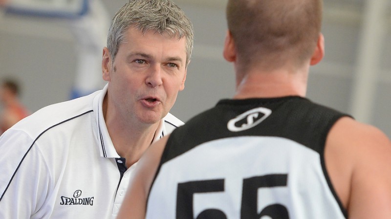 Ainars Bagatskis un aizsargs Dmitrijs Golovins
Foto: www.nn-basket.ru