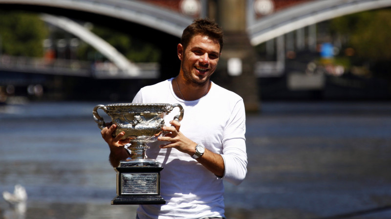 Stans Vavrinka ar "Australian Open" trofeju
Foto: Reuters/Scanpix