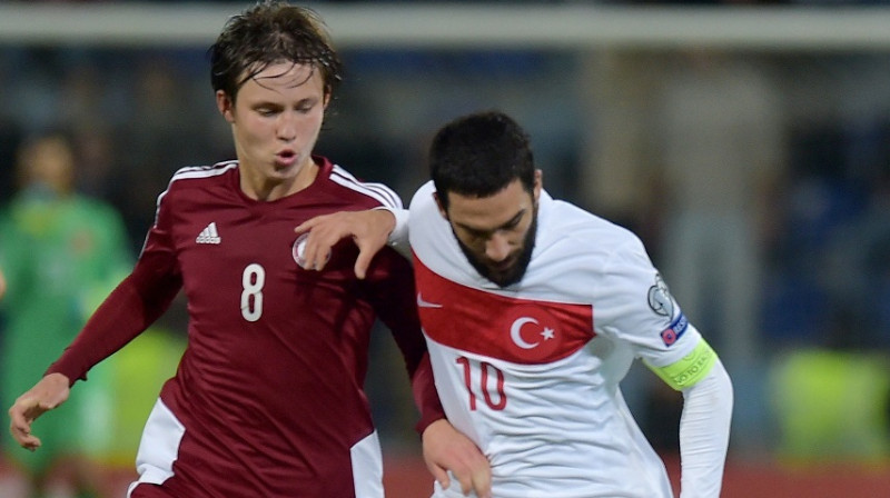 Arda Turans cīņā ar Jāni Ikaunieku
Foto: AFP/Scanpix