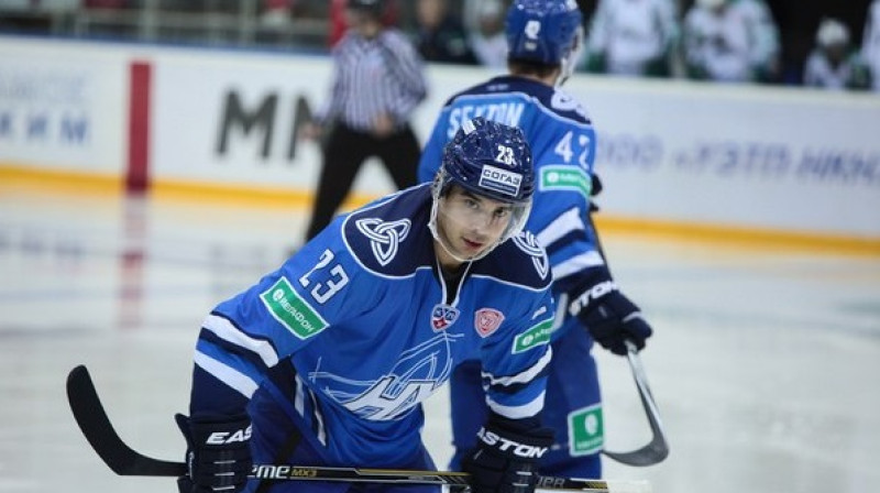 Tims Steipeltons 
Foto: hcneftekhimik.ru