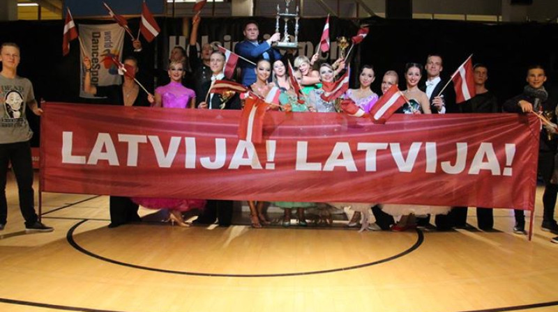 Latvijas komandas dalībnieki pēc uzvaras Ziemeļeiropas čempionātā. Foto: Aigars Svars.