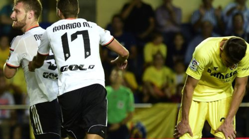 Škodrans Mustafi divreiz bija precīzs, un "Valencia" augstajā 2.vietā
Foto: AFP/Scanpix