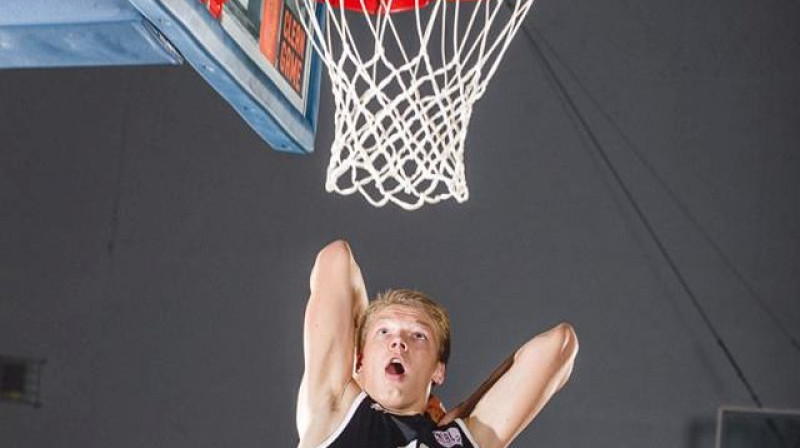 "VEF skola" centram Kārlim Šiliņam 15 punkti uzvarā pār "BS Rīga"
Foto: VEF skola