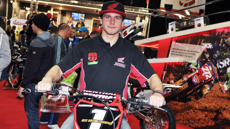 Matīss Karro ar savu Honda motociklu
Foto: Elliot Spencer, mxvice.com