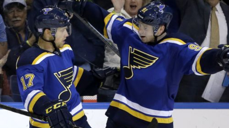 Džeidens Švarcs un Vladimirs Tarasenko
Foto: AP/Scanpix