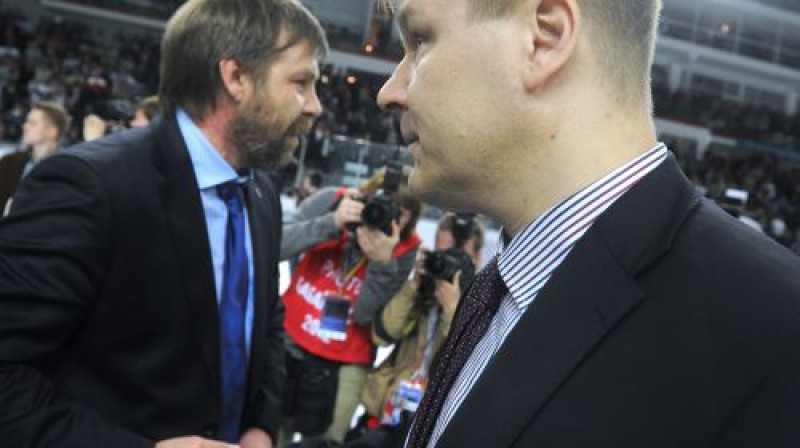 Oļegs Znaroks un Raimo Sumanens - 2012. gada KHL finālā
Foto: ITAR-TASS/Scanpix