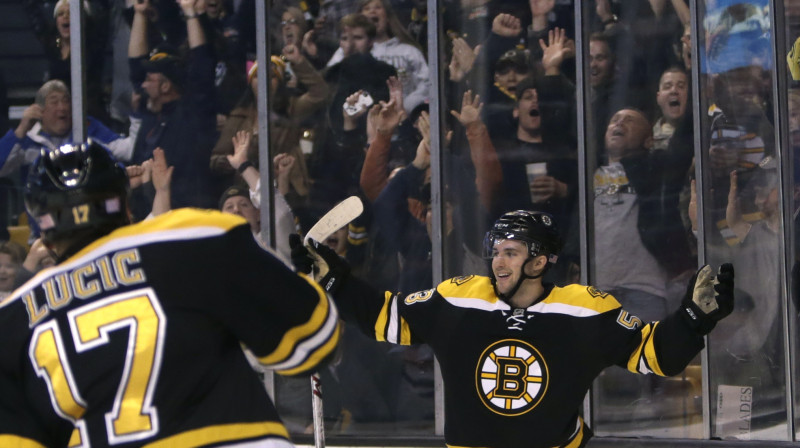 Sets Grifins pēc vārtu guvuma pret "Devils" 
Foto: AP/Scanpix