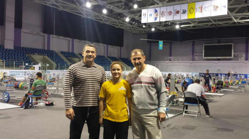V.Ščerbatihs, Rebeka Koha, E.Andruškevičs pasaules čempionātā Almati
Foto: Latvijas Svarcelšanas federācija