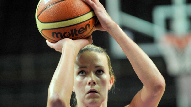 Aija Putniņa
Foto: Romāns Kokšarovs, f64