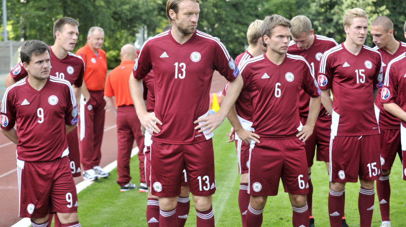 Latvijas futbola izlase 
Foto: Romāns Kokšarovs, Sporta Avīze, f64