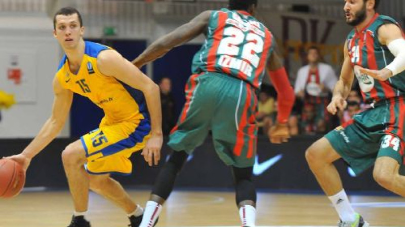 Artis Ate pret "Pinar Karsiyaka" 
Foto: Bkventspils.lv