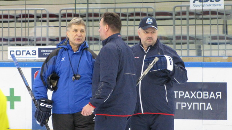 Sergejs Šepeļevs un Andrejs Maticins 
Foto: hcadmiral.ru
