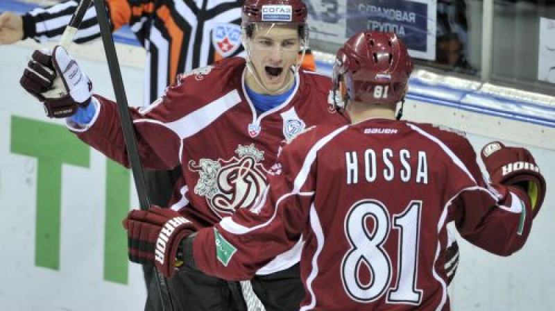 Miks Indrašis un Marcels Hosa
Foto: Romāns Kokšarovs/F64
