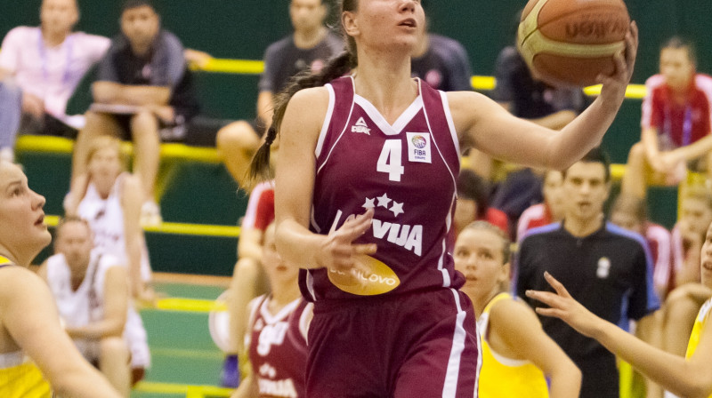 Paula Strautmane un Latvijas U20 izlase: Polijā pēdējā pārbaude pirms Eiropas čempionāta.
Foto: FIBAEurope.com