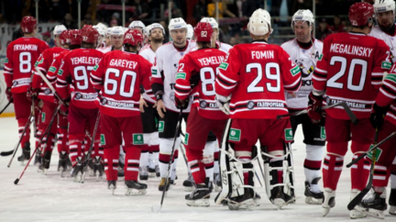 Jekaterinburgas "Avtomobilist" spēlētāji 
Foto: hc-avto.ru
