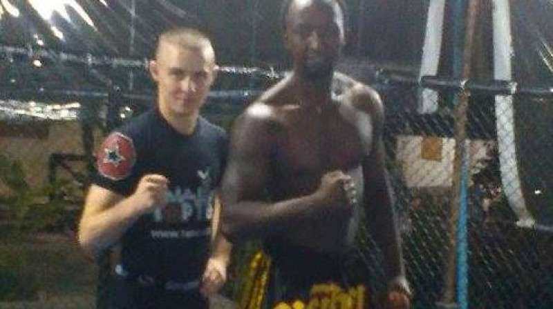 Edgars Skrīvers (no kreisās) un Rodrigo Nzojibuka treniņnometnē Taizemē
Foto: tmfight.com