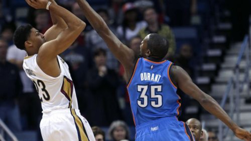 Entonijs Deiviss un Kevins Durents
Foto: AP/Scanpix