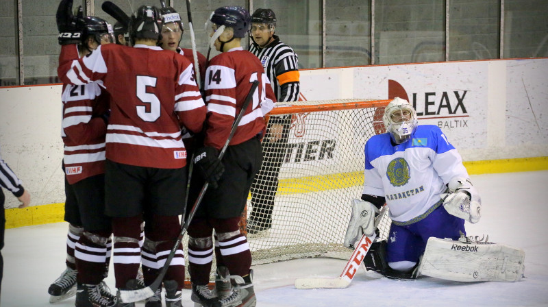 Latvijas U-20 hokejistiem 'sausā' uzvara pēdējā spēlē pirms PČ
Foto: Mārtiņš Aiše