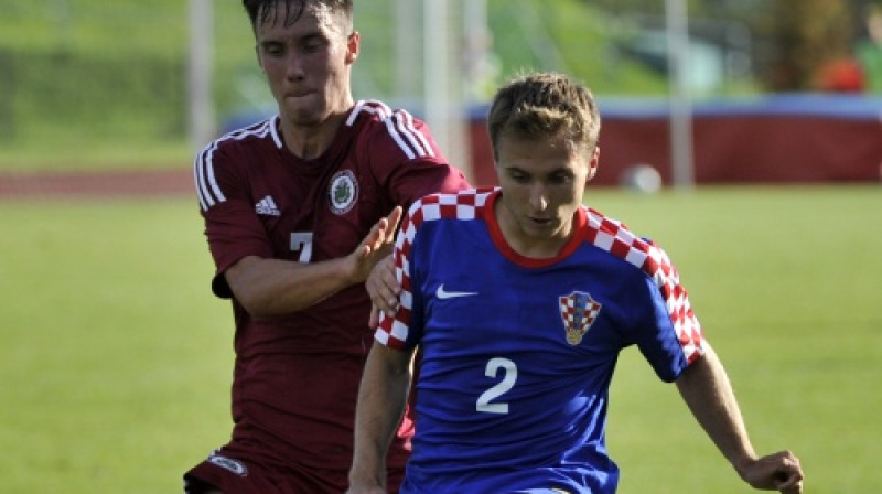 Dāvis Ikaunieks pret Horvātijas U21 izlasi
Foto: Romāns Kokšarovs/F64