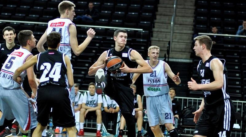 Verners Kohs (ar bumbu)
Foto: adidasngt.com