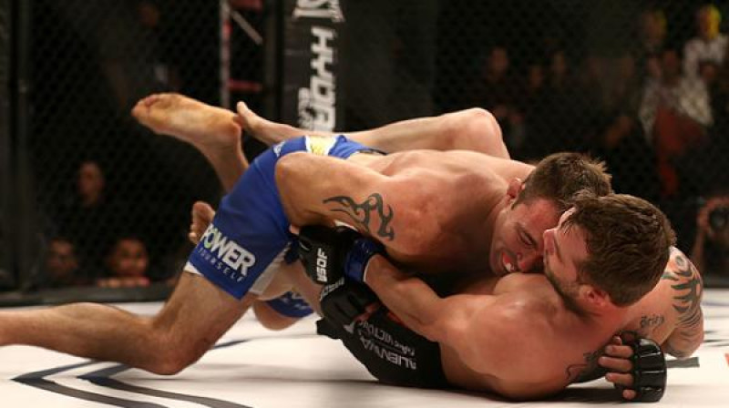 Džeiks Šīlds cīņā ar Braienu Fosteru
Foto: sherdog.com